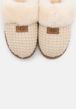 Ugg Cozy - Pantoffels - Cream -Modeschoenen 0ba294fceeec41fb9fb38426add47e61