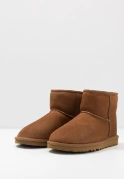 Ugg Classic Mini - Korte Laarzen - Chestnut -Modeschoenen 151990fe780645c5a063fcd647f3773d
