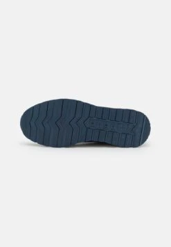 Bugatti Stranger - Sneakers Laag - Dark Blue 10 Bugatti Stranger - Sneakers Laag - Dark Blue -Modeschoenen 1d8f6f26753c4ac3b2acf8486a31938b