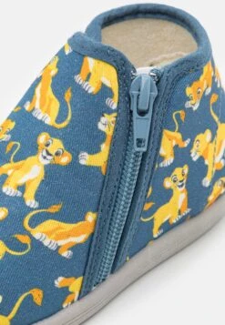 Friboo Disney The Lion King Simba - Pantoffels - Blue 11 Friboo Disney The Lion King Simba - Pantoffels - Blue -Modeschoenen 1e3bb5ecb5334a09b594eb4f77b7d41b