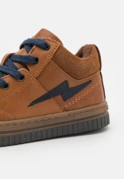 Friboo Sneakers Laag - Cognac -Modeschoenen 20afb5dee7a144bbafa4da6f4730be3e