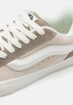 Vans Knu Skool Unisex - Skateschoenen - Beige/Light Brown/White -Modeschoenen 238d05ef32444177a29e31853b0263e3