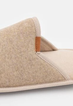 Pier One Pantoffels - Beige -Modeschoenen 4bb8e183218649be8d160cd154643fa0