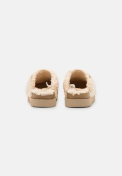 Ugg Fuzz Sugar - Pantoffels - Natural -Modeschoenen 615ec063c8304127b2f5a536055df7ae