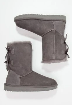 Ugg Bailey Bow - Korte Laarzen - Grey 9 Ugg Bailey Bow - Korte Laarzen - Grey -Modeschoenen 683e56e11a764f699e03030e0235c039
