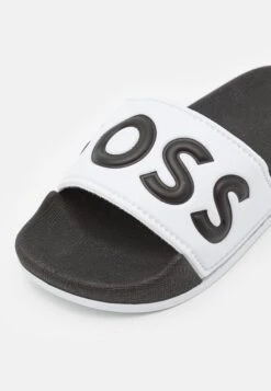 BOSS Kidswear Aqua Slides - Muiltjes - White 11 BOSS Kidswear Aqua Slides - Muiltjes - White -Modeschoenen 8c8ec7f869ec4c51a604c972ced49466