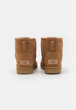 Ugg Classic Mini Regenerate - Korte Laarzen - Chestnut 10 Ugg Classic Mini Regenerate - Korte Laarzen - Chestnut -Modeschoenen 8ebd3d97448e44159db529e77f739420