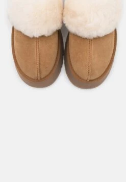 Ugg Funkette - Pantoffels - Chestnut -Modeschoenen 9306b3661e5d4014a937d49ca8b0ac7e