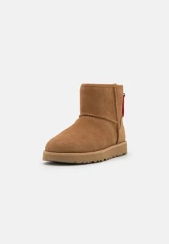 Ugg Classic Mini Logo Zip - Korte Laarzen - Chestnut 8 Ugg Classic Mini Logo Zip - Korte Laarzen - Chestnut -Modeschoenen 98e1ec91b2ac4e0d837fdb5762150015