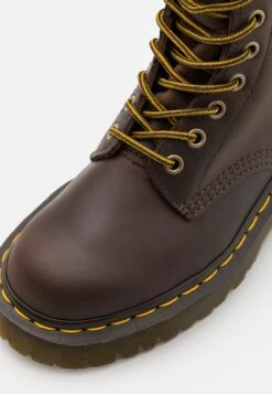 Dr. Martens 1460 Bex Unisex - Veterboots - Dark Brown 11 Dr. Martens 1460 Bex Unisex - Veterboots - Dark Brown -Modeschoenen 9c02e1d9707e47b5aa44dd87553b3d56