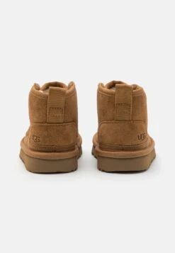 Ugg Accessible Neumel Ez-Fit Unisex - Korte Laarzen - Chestnut -Modeschoenen a66db0d2aa0546f998a9fce001c47637