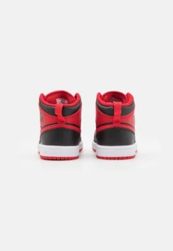 Jordan 1 Mid Unisex - Basketbalschoenen - Black/Fire Red/White -Modeschoenen bfd37b54ba844f539df80830e67f21df