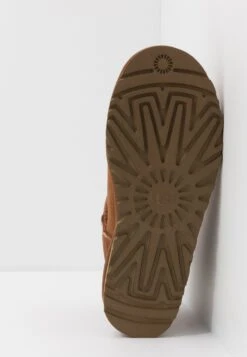 Ugg Classic Mini - Korte Laarzen - Chestnut -Modeschoenen f0f559067ccf4590aa558b00d1910382