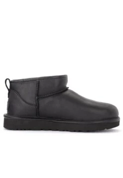 Ugg Korte Laarzen - Nero -Modeschoenen fe6e13a03b4f492794197372e64ad59a